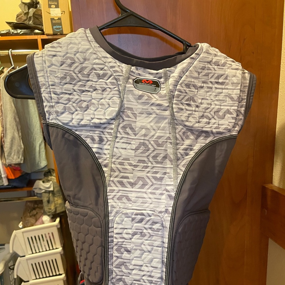 McDavid rib protector youth medium